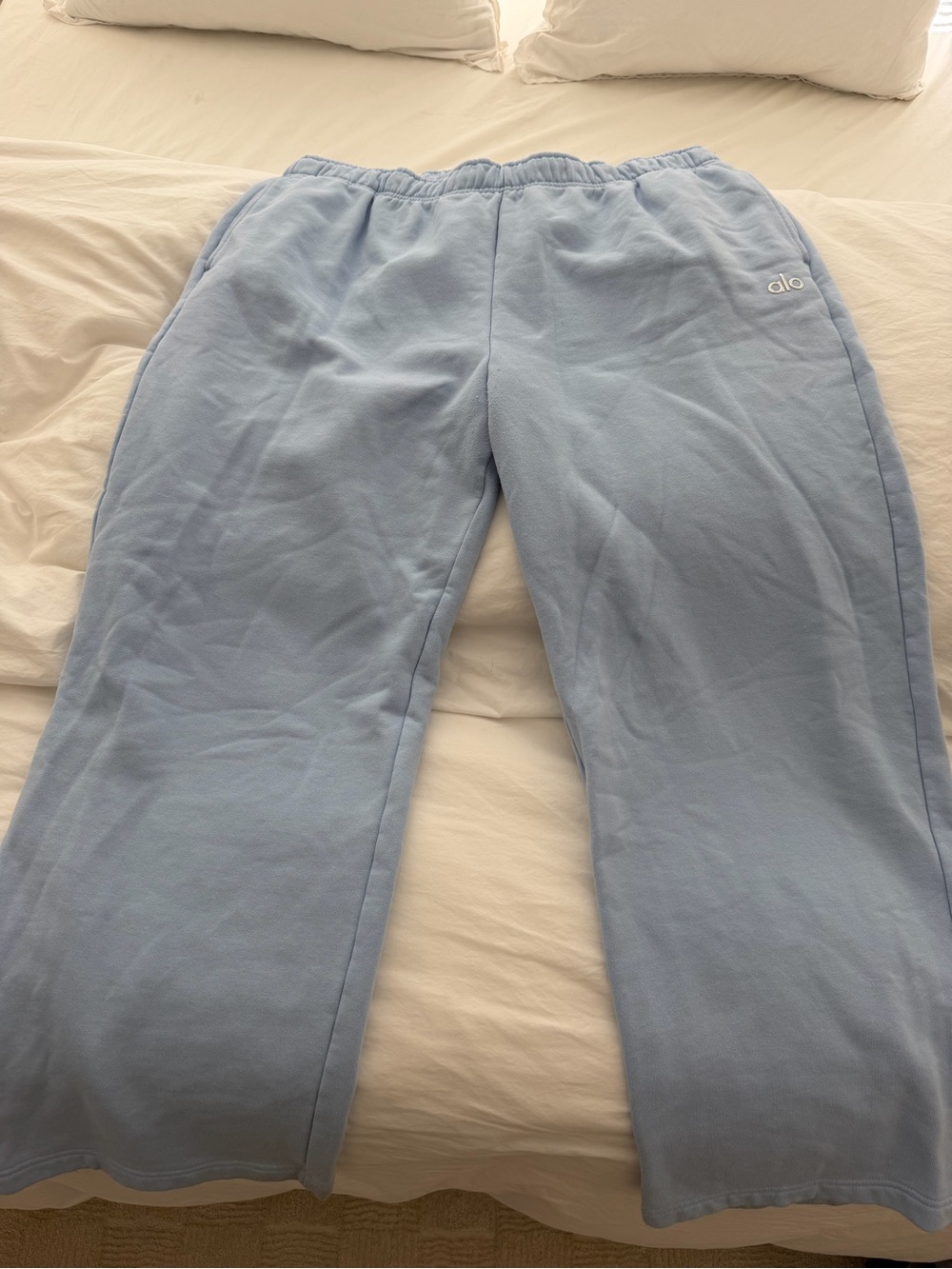 ALO Accolade Straight Leg Sweatpants